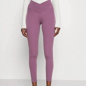 Offline Real Me High Waisted Crossover Legging